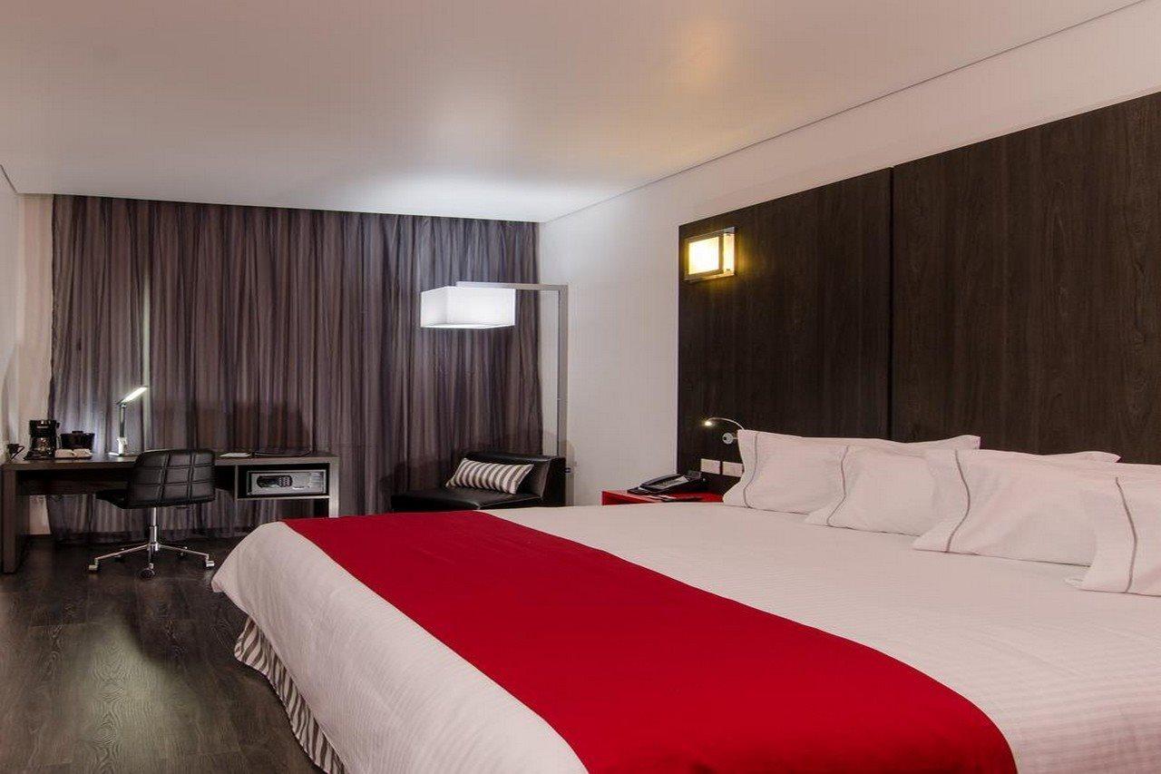 Ramada Encore By Wyndham Guadalajara Sur Palomar Exterior foto
