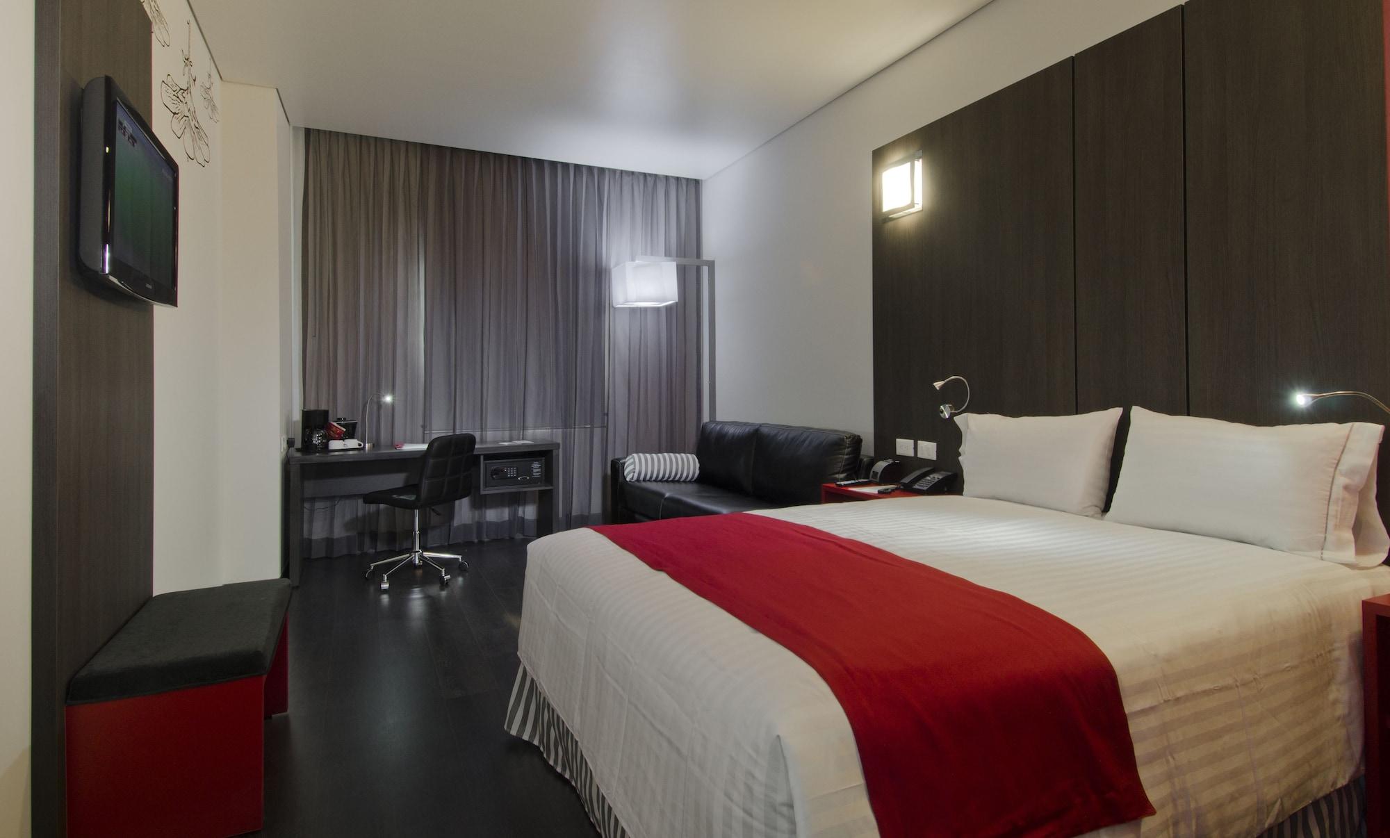 Ramada Encore By Wyndham Guadalajara Sur Palomar Exterior foto