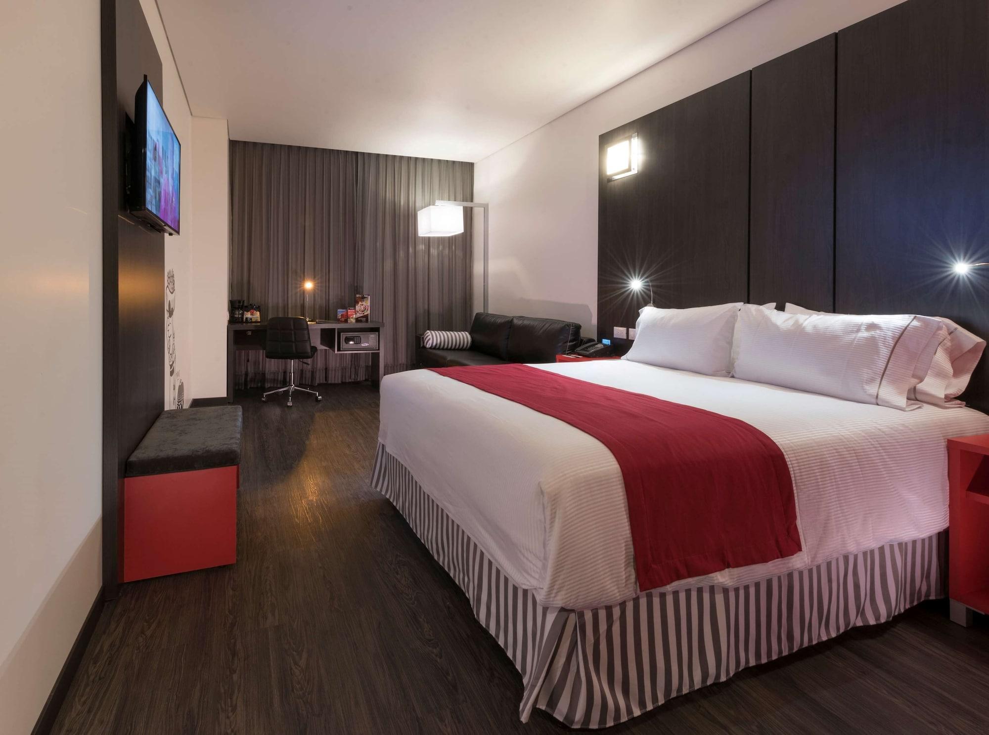 Ramada Encore By Wyndham Guadalajara Sur Palomar Exterior foto